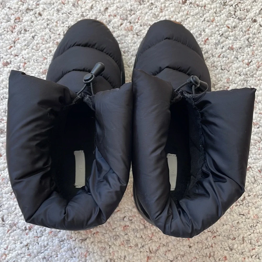 H&M Black Puffer Winter Boots with Brown Soles
